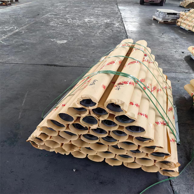 锡林郭勒铅板的特征是什么